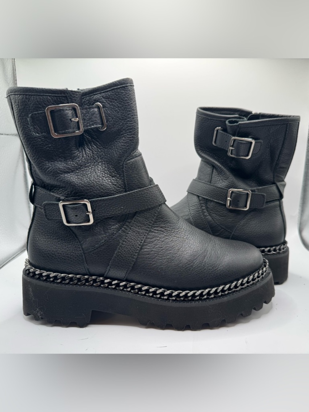 SOLD Vince Camuto Black Leather Chain Moto Boots Size 7 - Picture 3 of 17